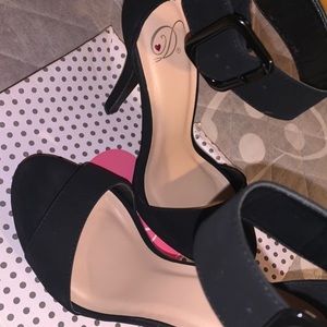 Brand new black heels